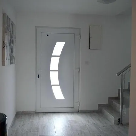 Villa Zara Nin
