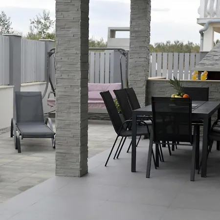 Zara Villa