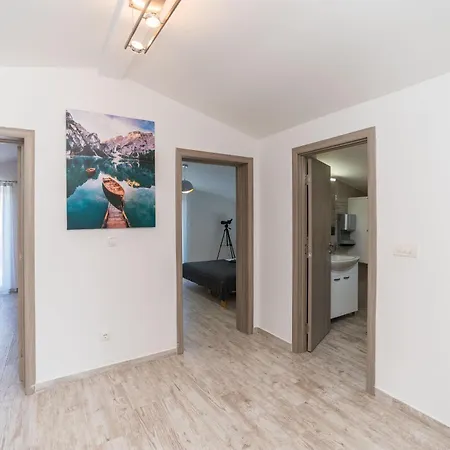 Zara Villa