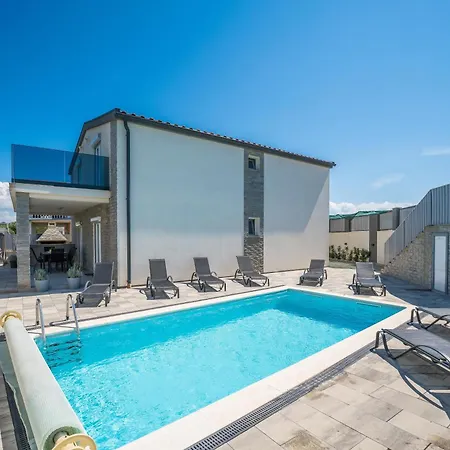 Zara Villa