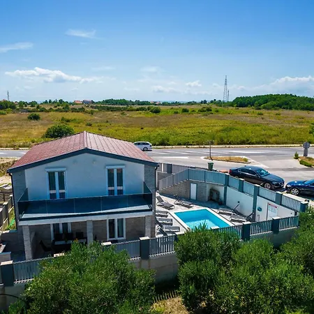 Zara Villa