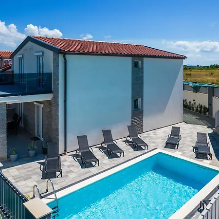 Zara Villa