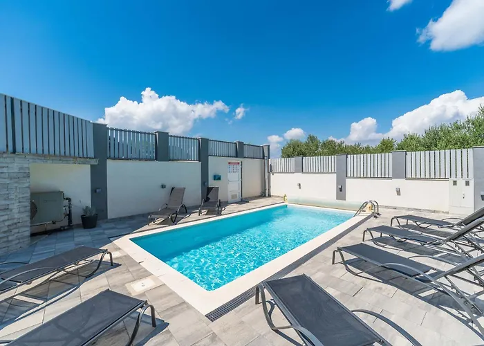 Вилла Zara Нин